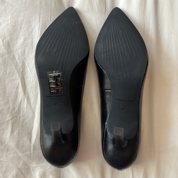 New Vagabond Leather Kitten Heels - Picture 7 of 9